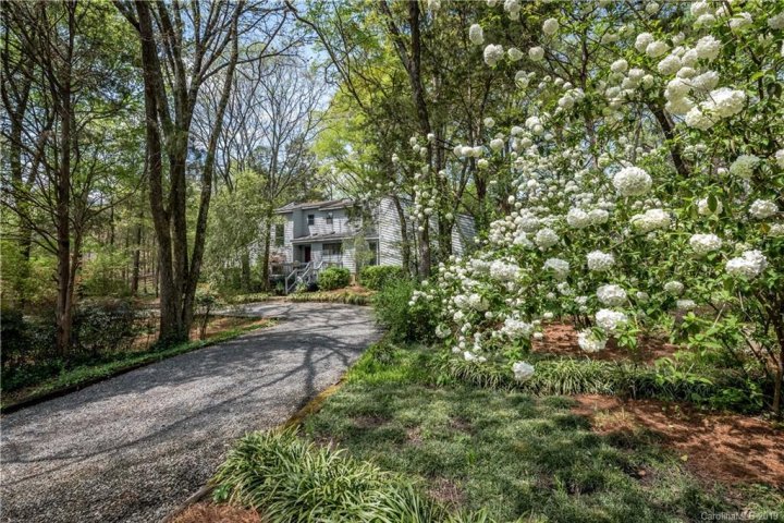 5308 Five Knolls Drive sold home in Five Knolls Estates, Charlotte, NC
