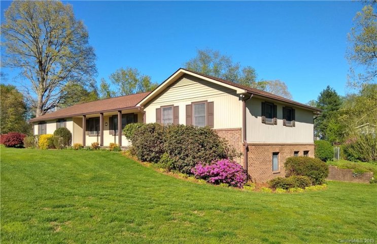 1 Carolewood Drive sold home in Bannerwood, Horse Shoe, NC