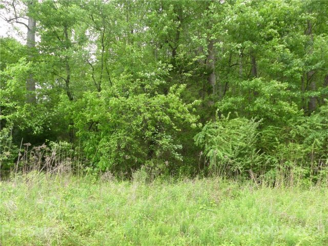 105 Pinecrest Drive sold home in Canterbury, Shelby, NC