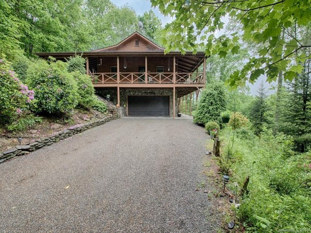 377 Sara Ridge Road sold home in Woodstream, Waynesville, NC