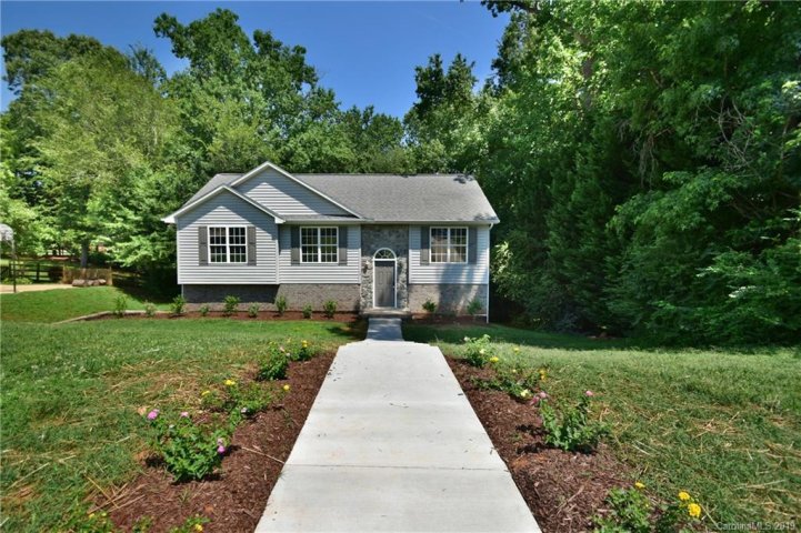 2130 Wayles Court sold home in Jefferson Woods, Gastonia, NC