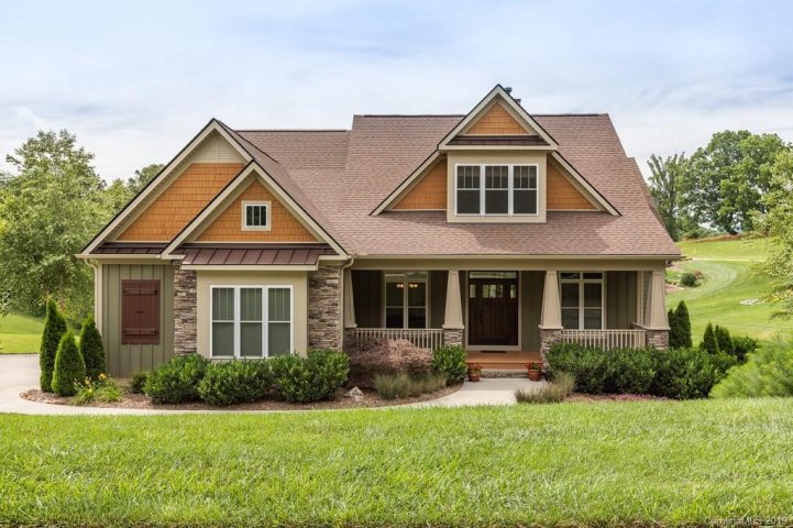 32 Lake Vista Drive sold home in Grand Highlands At Waterford Lakes, Fletcher, NC
