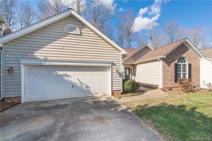 3036 Glen Summit Drive sold home in Providence Glen, Charlotte, NC