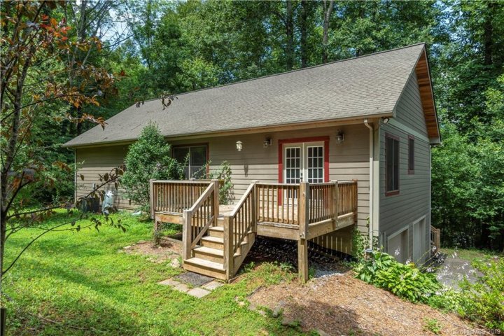 147 April Park sold home in Pinnacle Ridge, Waynesville, NC