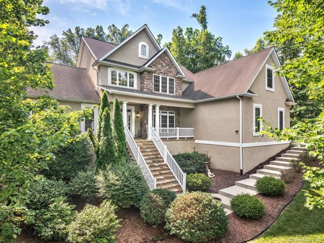 32 Mountain Shadows Drive sold home in Mountain Shadows, Leicester, NC