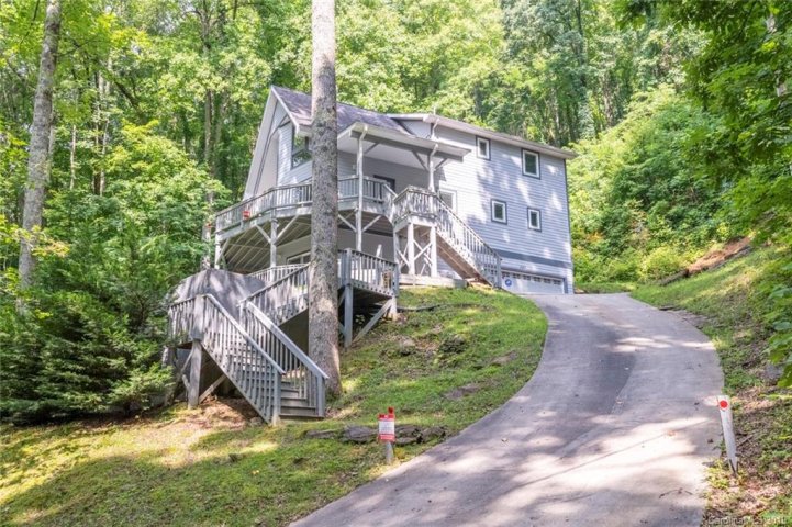 343 Skyline Drive sold home in Eagles Nest Mountain, Waynesville, NC
