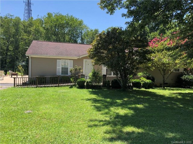 209 Leigh Anne Lane sold home in The Meadows, Horse Shoe, NC