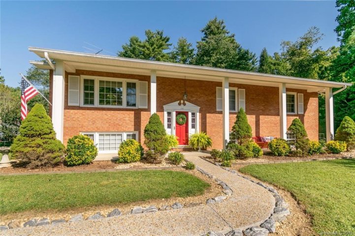 110 E Whisperwood Circle sold home in Whisperwood, Hendersonville, NC