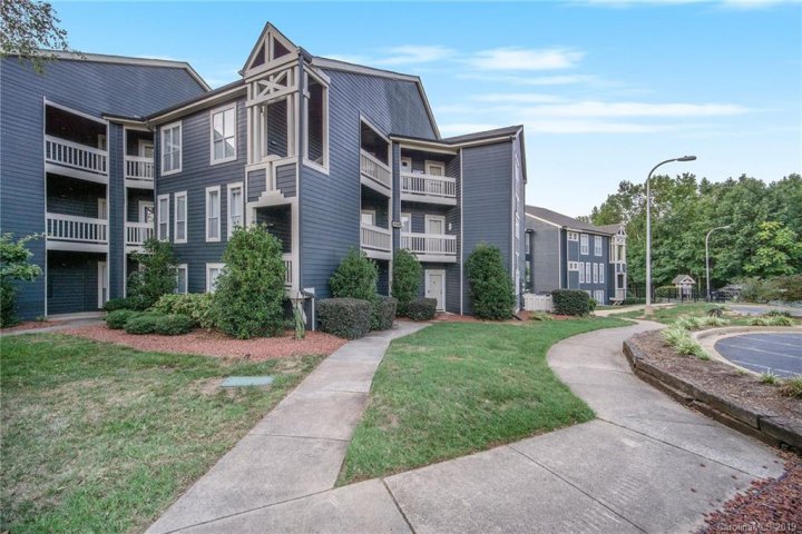 2129 Regatta Lane 209 sold home in Hide A Way, Denver, NC