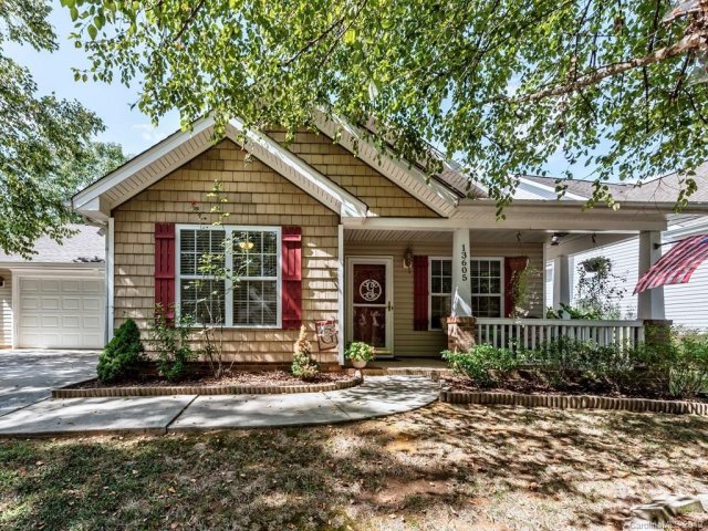 13605 Glencreek Lane sold home in Glenwyck, Huntersville, NC