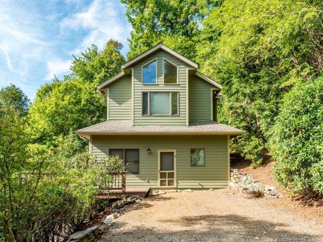 1299 Pine Ridge Road sold home in The Woods, Burnsville, NC