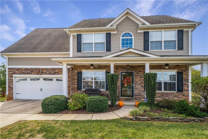 5031 Orchard Park Drive sold home in Abernethy Park, Hickory, NC