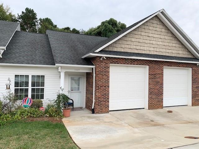 1665 Golden Cedar Lane sold home in Mt Olive Manor, Newton, NC