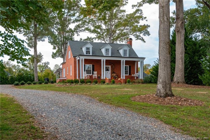 5009 Abernethy Park Drive sold home in Abernethy Park, Hickory, NC