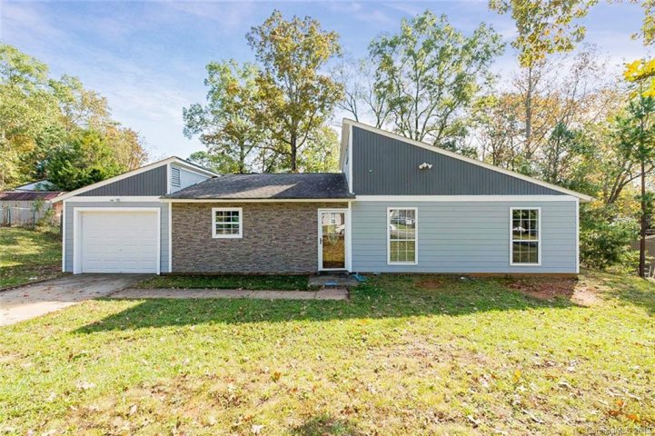 6310 Dwightware Boulevard sold home in Eastwoods, Charlotte, NC