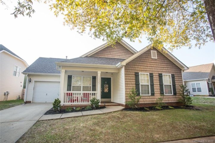 13327 Glencreek Lane sold home in Glenwyck, Huntersville, NC
