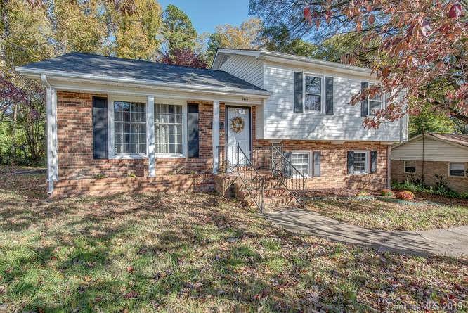 1414 Churchill Drive sold home in Cambridge Park, Gastonia, NC