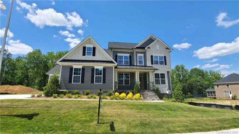 18523 Doves Crest Road sold home in Beverly, Cornelius, NC