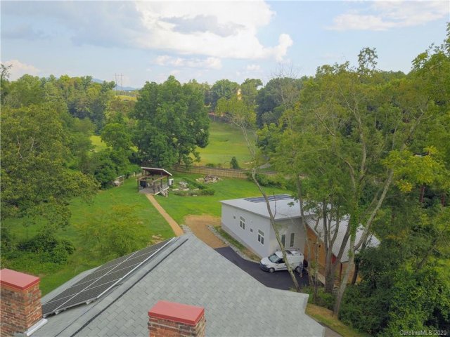 16 N Belgium Lane sold home in Green Path Commons, Asheville, NC