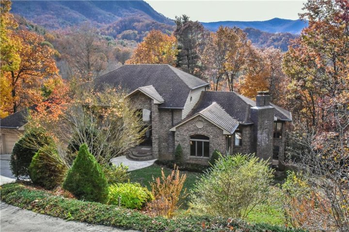 19 Timber Park Drive sold home in Timber Park, Black Mountain, NC