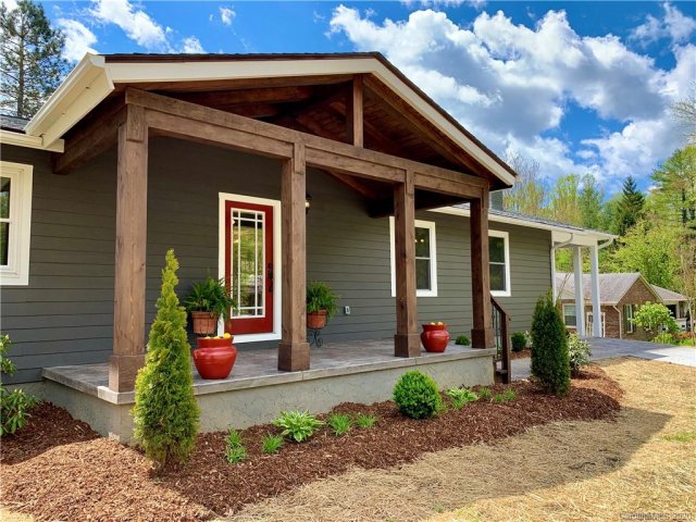 17 Grove Street sold home in Sylvania, Brevard, NC
