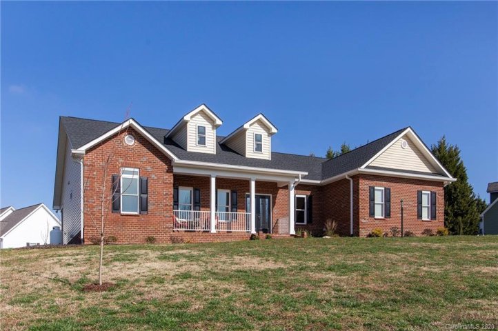 652 Luther Drive sold home in Sigmon Farms, Iron Station, NC