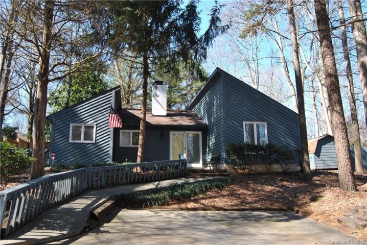 2817 Patio Lane sold home in Hampton Village, Gastonia, NC