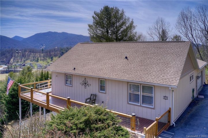 91 Sky View Drive sold home in Wheeler Hills, Burnsville, NC