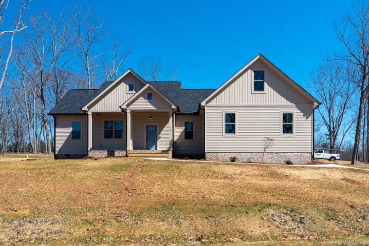 1707 Ivey Court sold home in Ivey Ridge, Maiden, NC