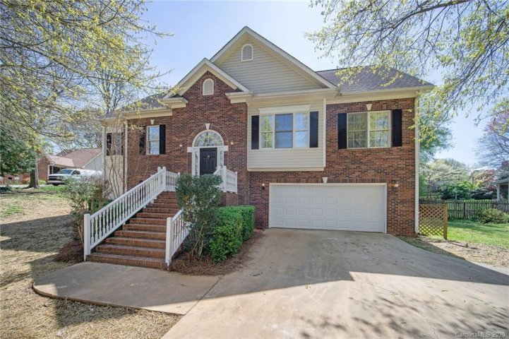 2051 Jefferson Avenue sold home in Jefferson Woods, Gastonia, NC