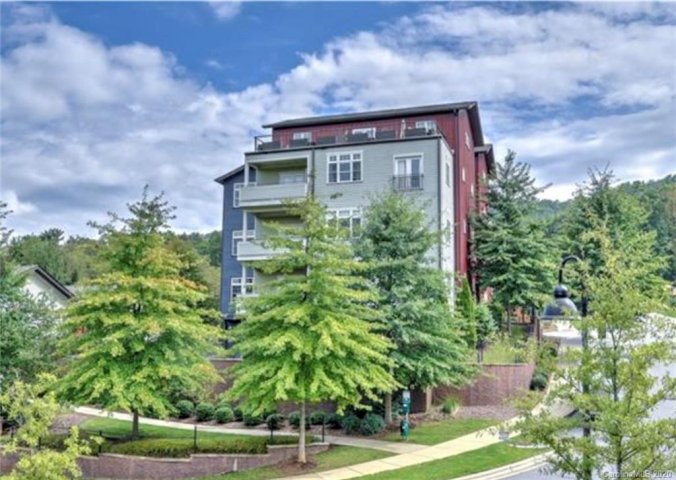 400 Skyloft Drive Unit 102 sold home in Skyloft Condos, Asheville, NC