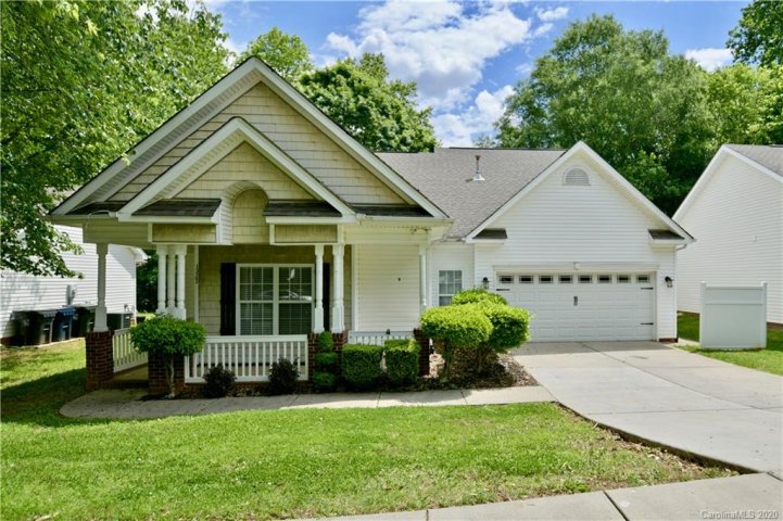 13502 Glencreek Lane sold home in Glenwyck, Huntersville, NC