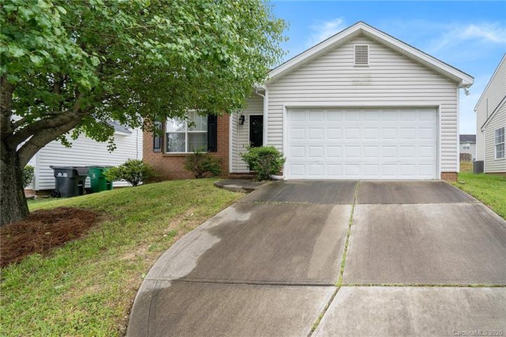1332 Mandy Place Court sold home in Sunset Village, Charlotte, NC