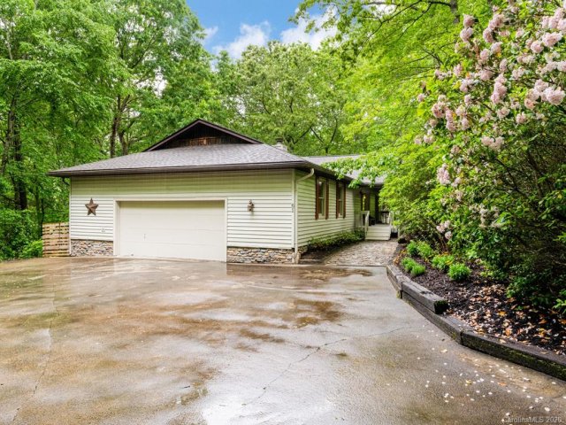 61 Timberlane Drive sold home in Timberlane, Pisgah Forest, NC