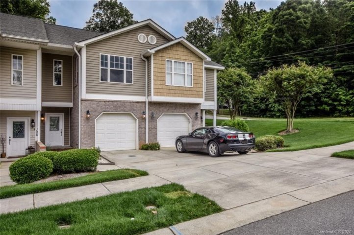 106 Sherman Oaks Lane sold home in Sherman Oaks, Mooresville, NC