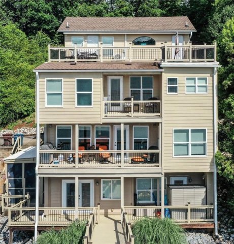 989 Lake Club Drive sold home in Lakeview Pointe, Nebo, NC