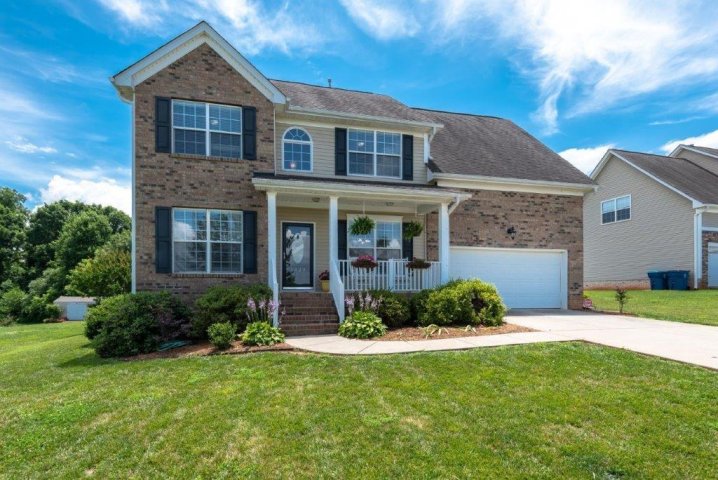 5023 Orchard Park Drive sold home in Abernethy Park, Hickory, NC