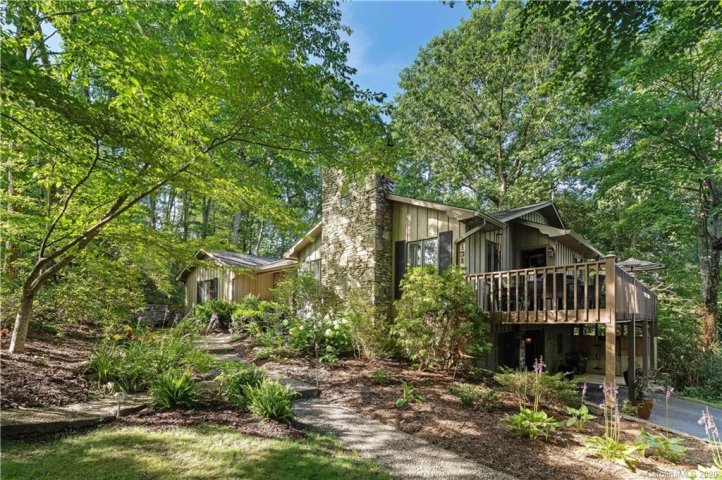 131 Nimbus Lane sold home in Sky Village, Laurel Park, NC