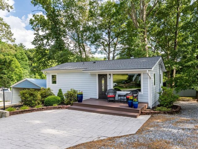 10 Freno Drive sold home in Oakview Park, Asheville, NC