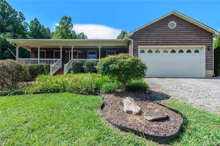 119 River Bank Road sold home in River Run, Statesville, NC