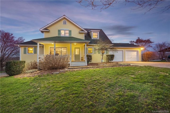 20 Amber Drive sold home in Bannerwood, Horse Shoe, NC