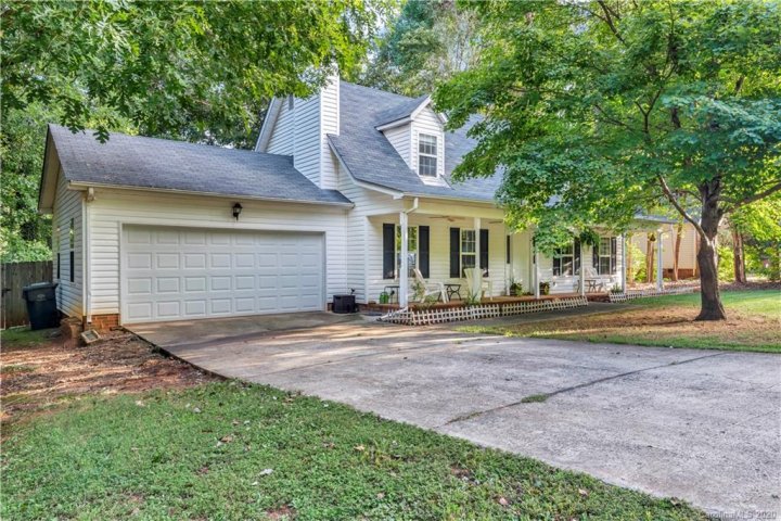 13808 Woody Point Road sold home in Woody Point Acres, Charlotte, NC