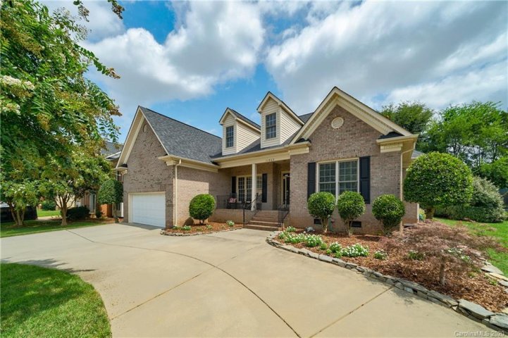 11903 Sir Francis Drake Drive sold home in Hunters Valley, Charlotte, NC