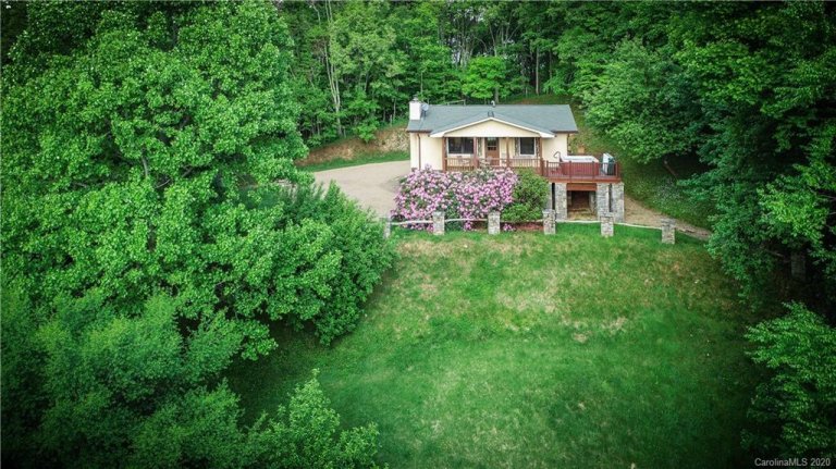 281 Greenwood Lane sold home in Friendly Acres, Waynesville, NC