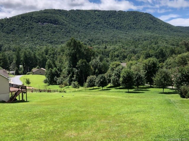 63 N Crab Meadow Drive 32 sold home in Crab Creek Valley, Hendersonville, NC
