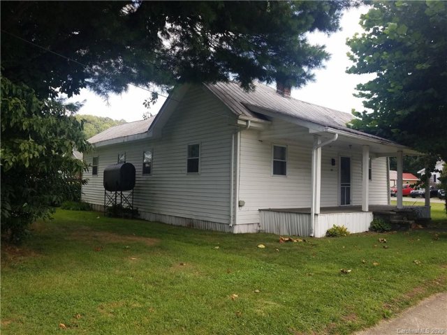 1307 Brown Avenue sold home in Brookwood, Waynesville, NC