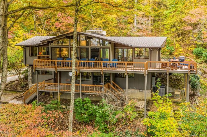 39 Boulder Cove sold home in Sugar Hollow, Fairview, NC