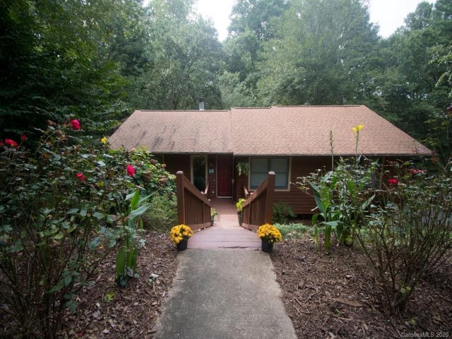 28 Cedar Trail sold home in The Woods, Asheville, NC