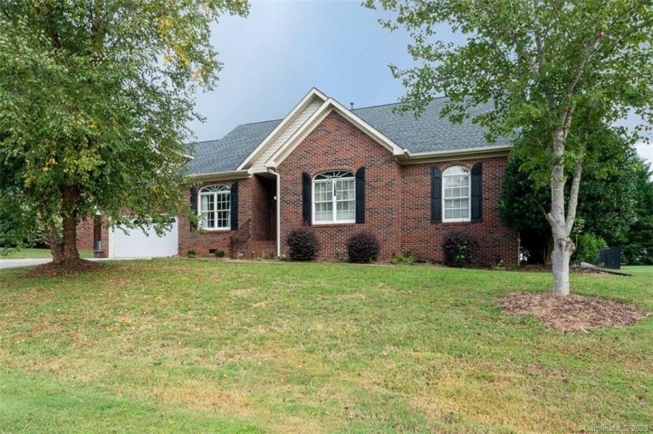 2005 Buckthorn Court sold home in FOREST POINTE, Gastonia, NC