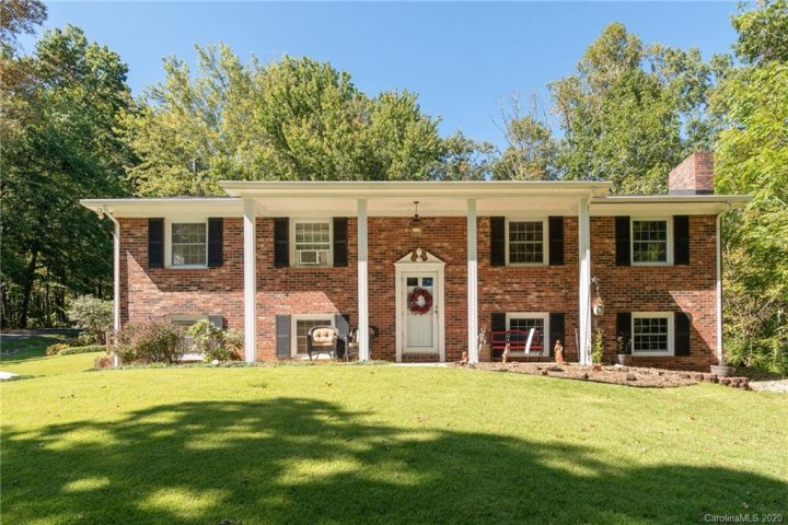 188 Barberry Heights Drive sold home in Barberry Heights, Brevard, NC